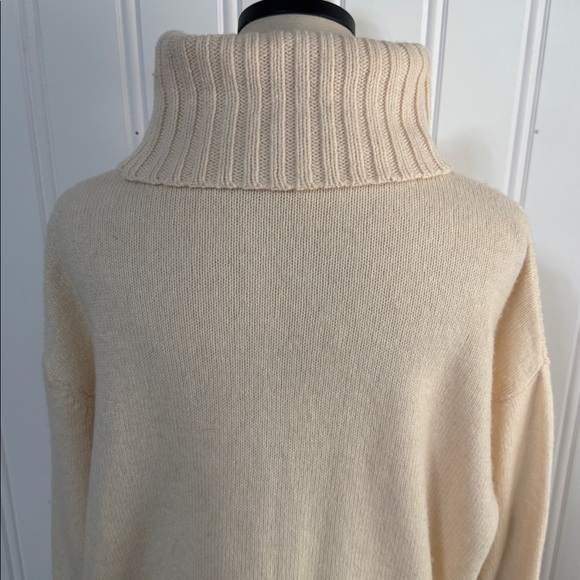 Moth Anthropologie Oversized Wool Blend Cream Turtleneck Sweater size S - Picture 8 of 12